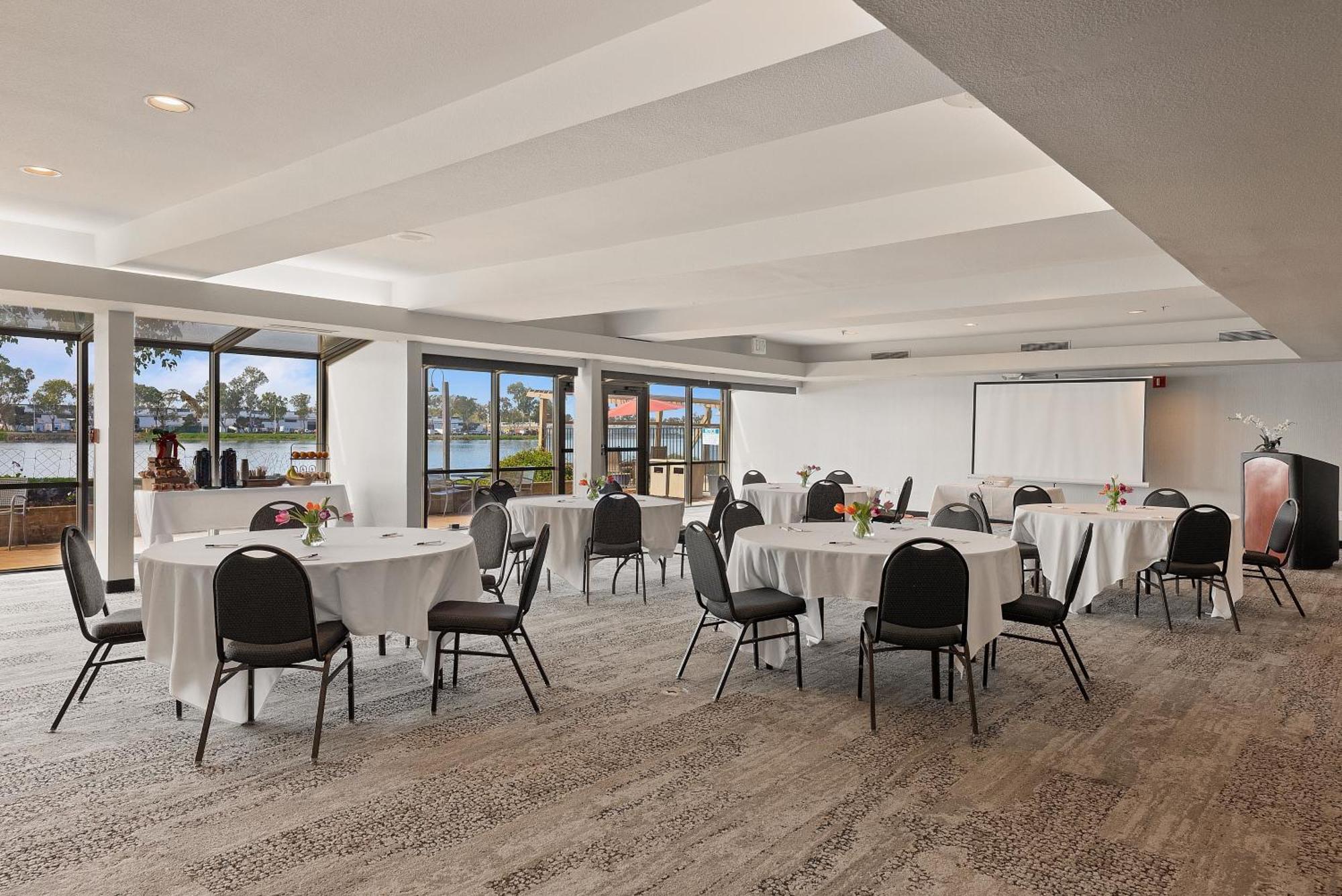 Executive Inn & Suites Oakland Luaran gambar
